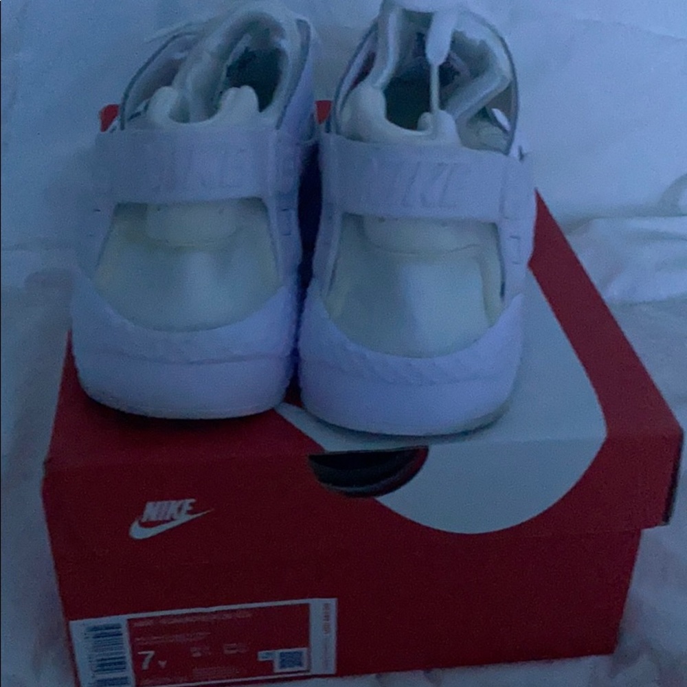 Shoes - Picture 3 of 5